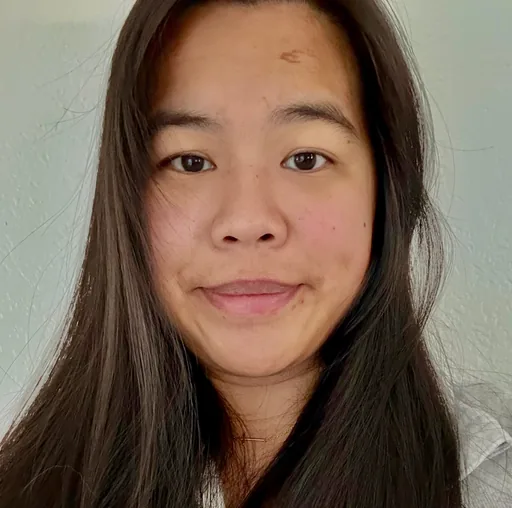 Photo of Lydia Richards